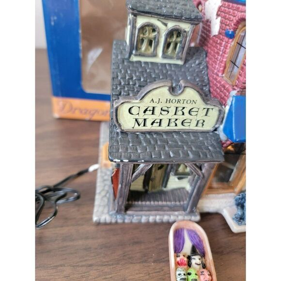 Lemax 2004 dragon's breath costume shop AS IS Pumpkin Hollow Village accessory H - Picture 4 of 8